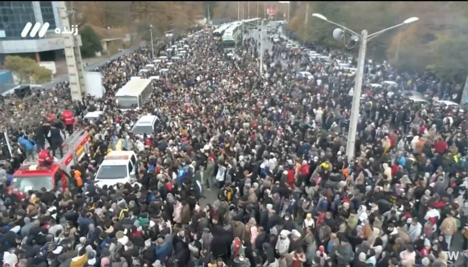 مشارکت بیش از ۱۰۰ هزار نفری مردم گرگان در همایش پیاده‌روی خانوادگی صبح و نشاط/ از جوایز ویژه خودروی سواری و تراکتور تا پخش زنده از شبکه ۳ سیما